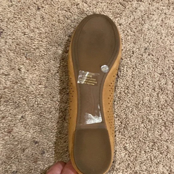 Lucky Brand Flats Diamond Pinhole Design, Sz 8, Color Tan, Ready for Spring EUC - Picture 10 of 14